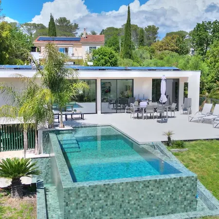 Californienne Grand Standing Avec Piscine Miroir Calme Et Residentiel Borne Ev *